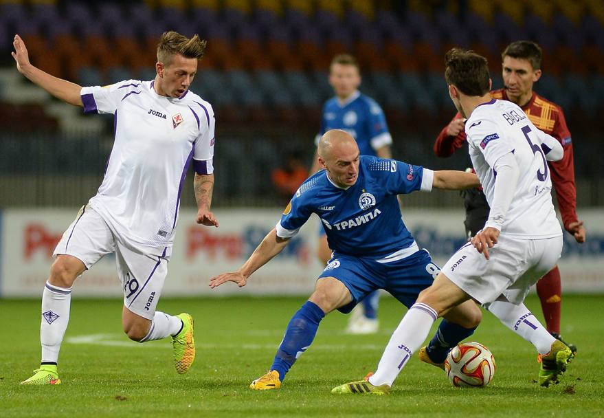 Per la Dinamo Minsk  difficile reagire: Badelj e Bernardeschi fanno buona guardia su Adamovic. AFP